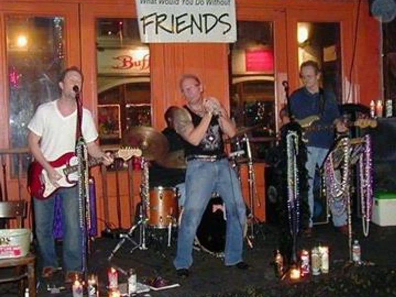 Friends Bar photo 1