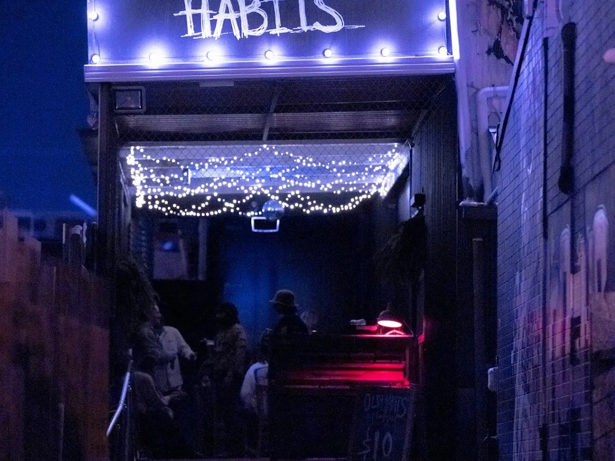 Featured image for Old Habits Neighbourhood Bar