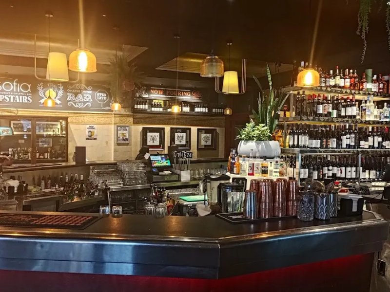 Bar Cleveland photo 1