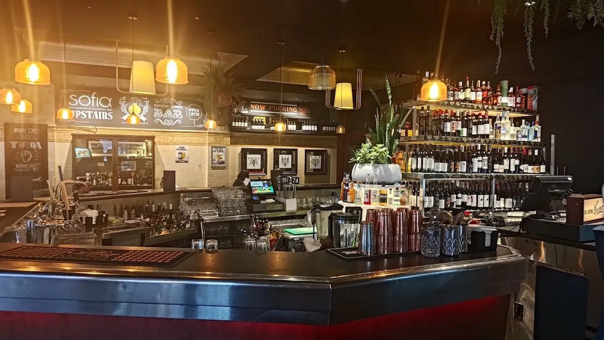 Featured image for Bar Cleveland