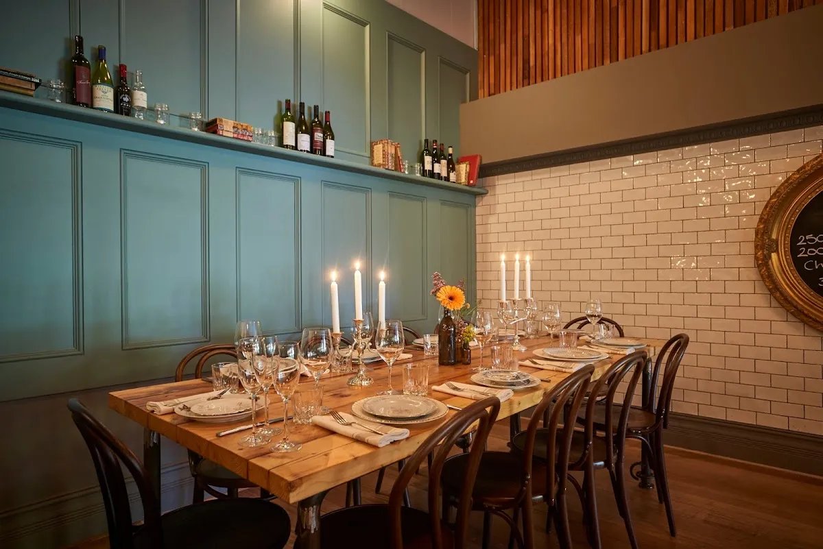 Featured image for Mayfair Lane Pub & Dining Room