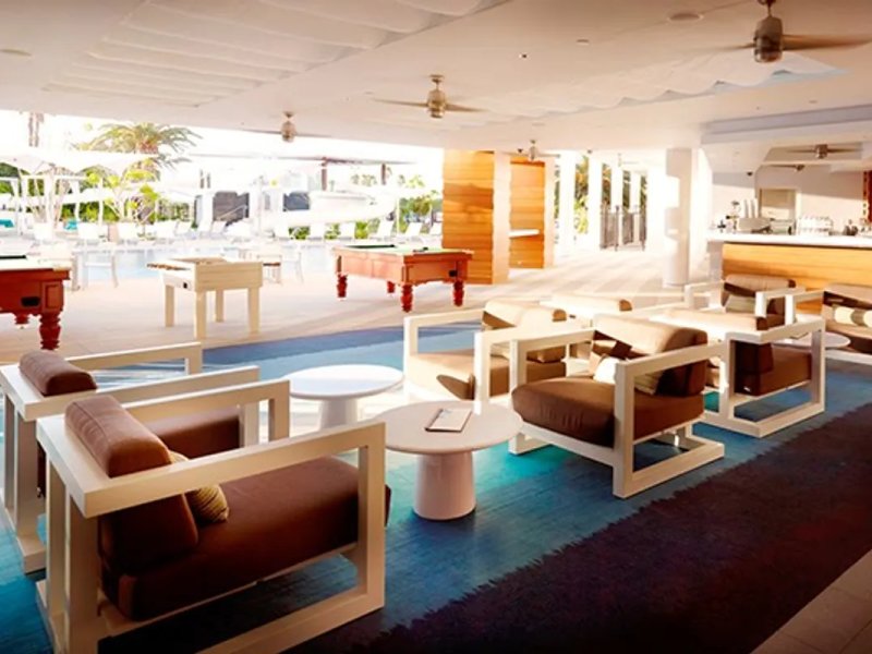 Poolside Bar & Grill photo 1