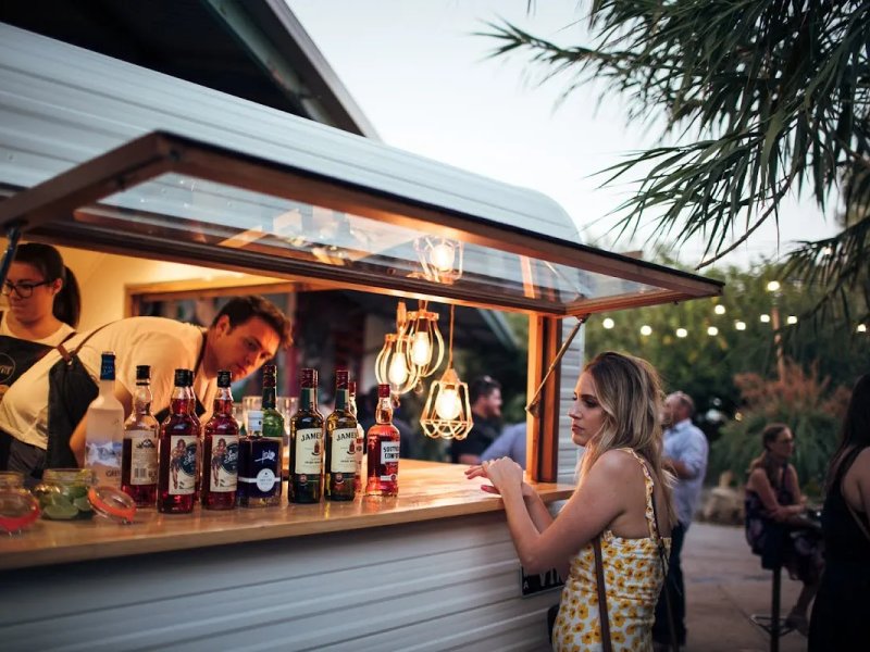 Caravan & Tonic photo 1