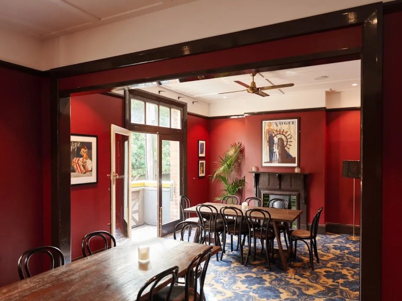The Glenmore Hotel photo 1